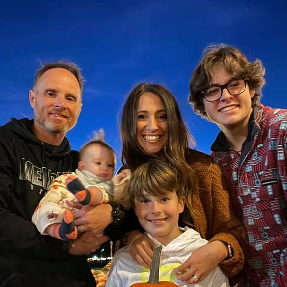 Meet your Posher, Jennifer - Picture 1 of 1